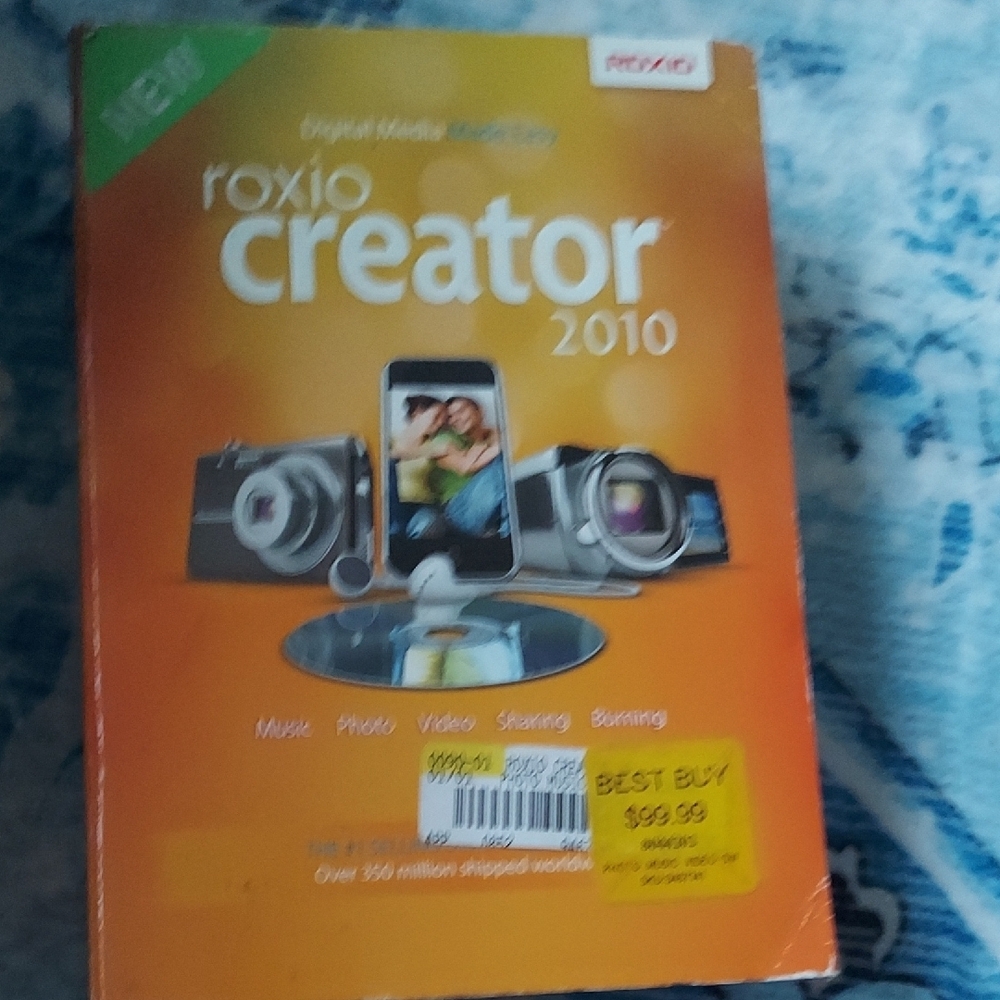 Roxio Creator 2010 Software - Picture 2 of 2